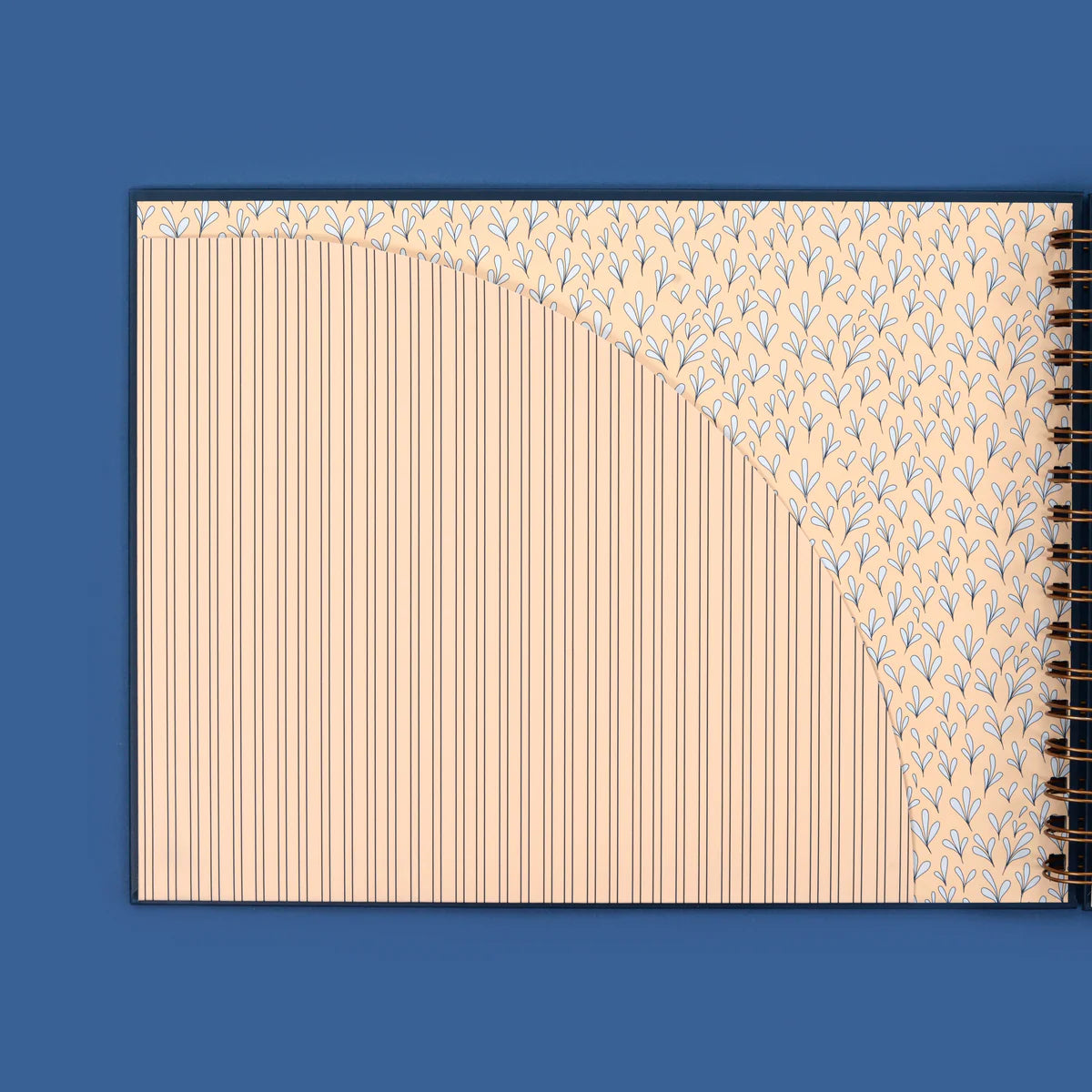 2024 Vertical Weekly Planner, Ocean Breeze